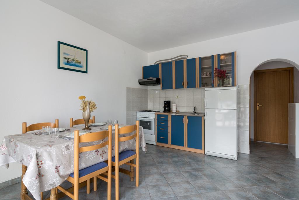 Apartments Mirko Vinisce Room photo